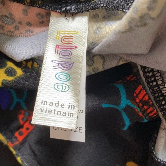 One Size Jaguar LuLaRoe Leggings - Picture 3 of 4